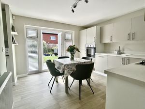 Kitchen/Diner- click for photo gallery